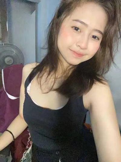 Amalia Mutia photo 17