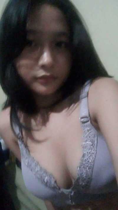 Erin bondol cute photo 1