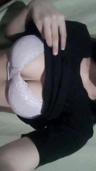 Erin bondol cute photo 2