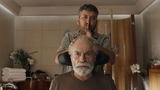 Soyut Dışavurumcu Bir Dostluğun Anatomisi Veyahut Yan Yana (2025)